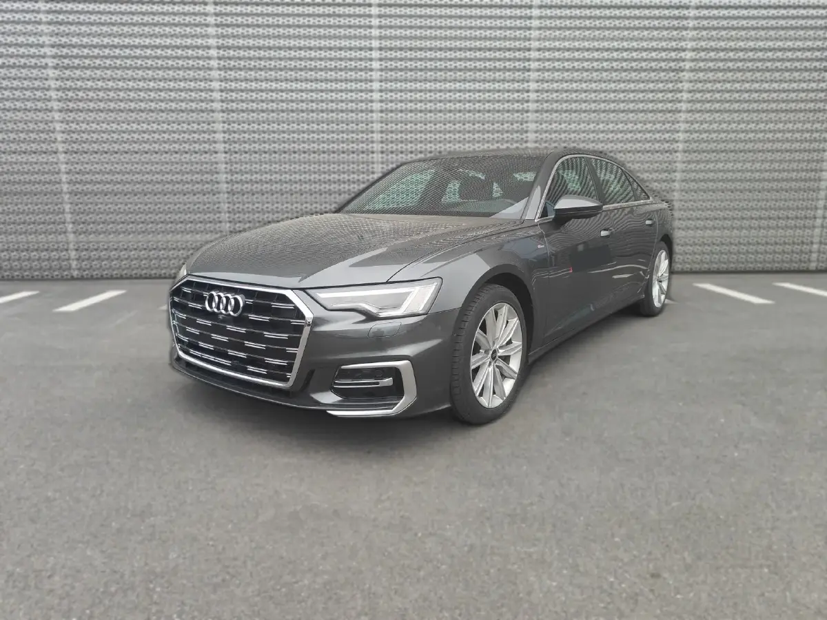 2024 Audi A6L 2.0T 245HP L4 7DCT