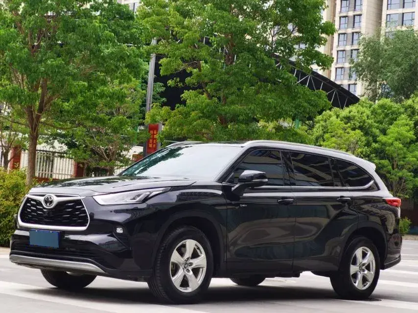 2024 Toyota Highlander 2.5L 189HP L4 E-CVT Hybrid