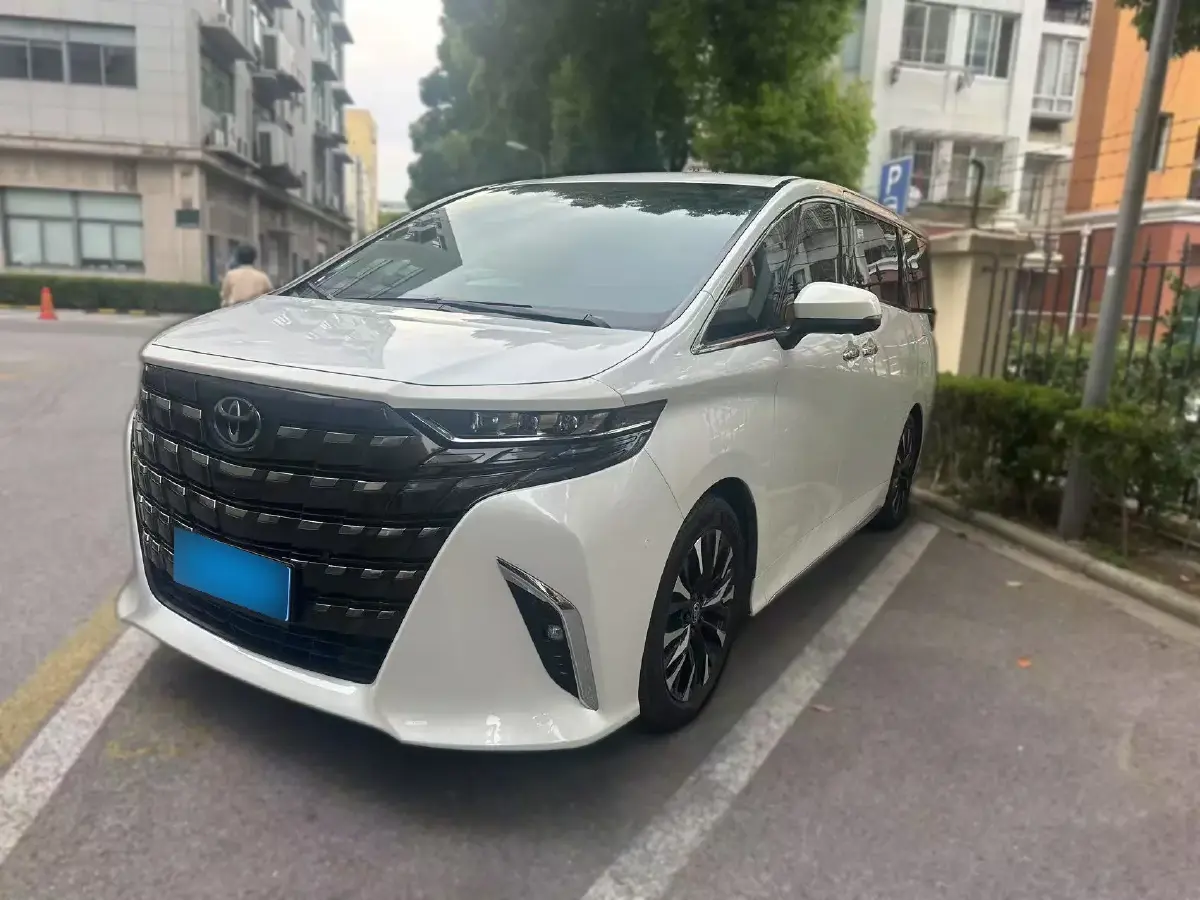 2024 Toyota Vellfire 2.5L 190HP L4 E-CVT Hybrid