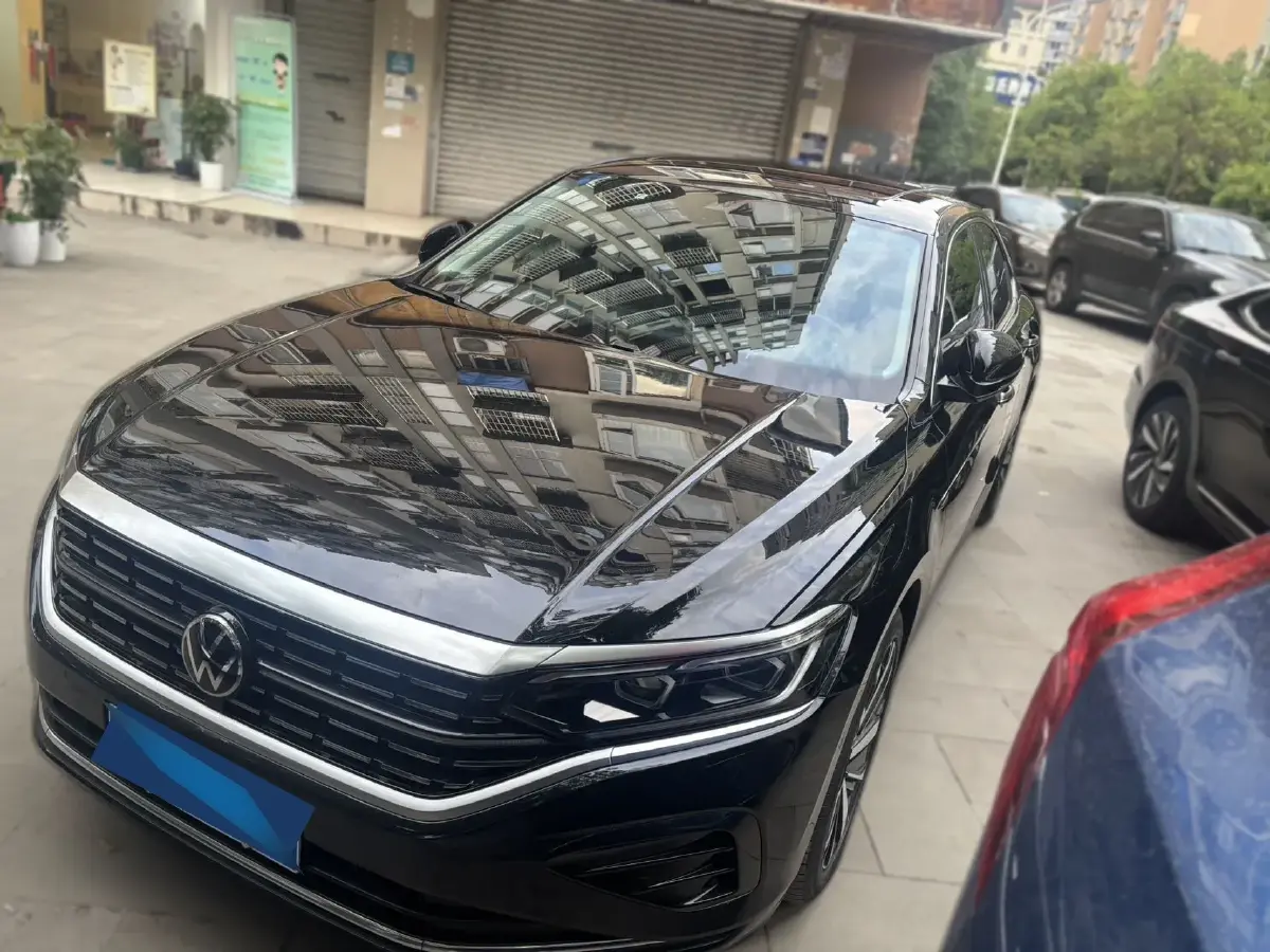 2022 Volkswagen Passat 2.0T 186HP L4 7DCT