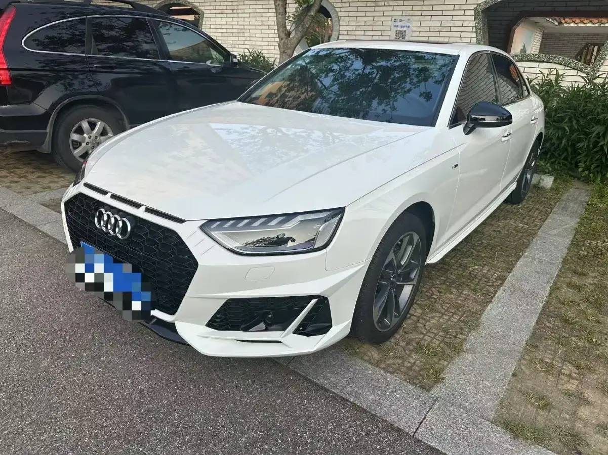 2024 Audi A4L 2.0T 190HP L4 7DCT