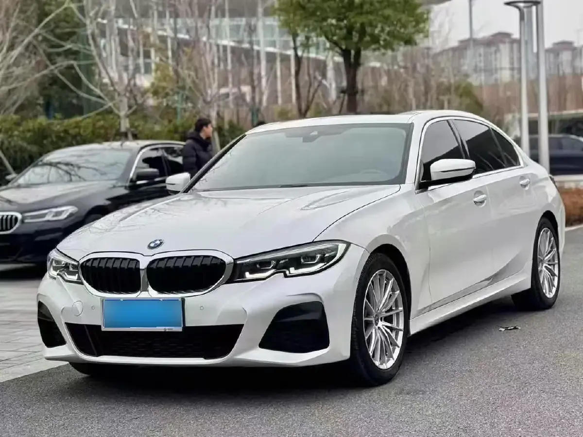 2022 BMW 3 Series 2.0T 184HP L4 8AT