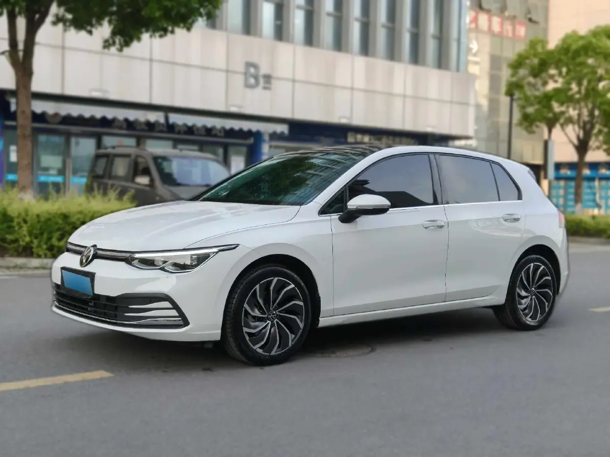 2024 Volkswagen Golf 1.4T 150HP L4 7DCT