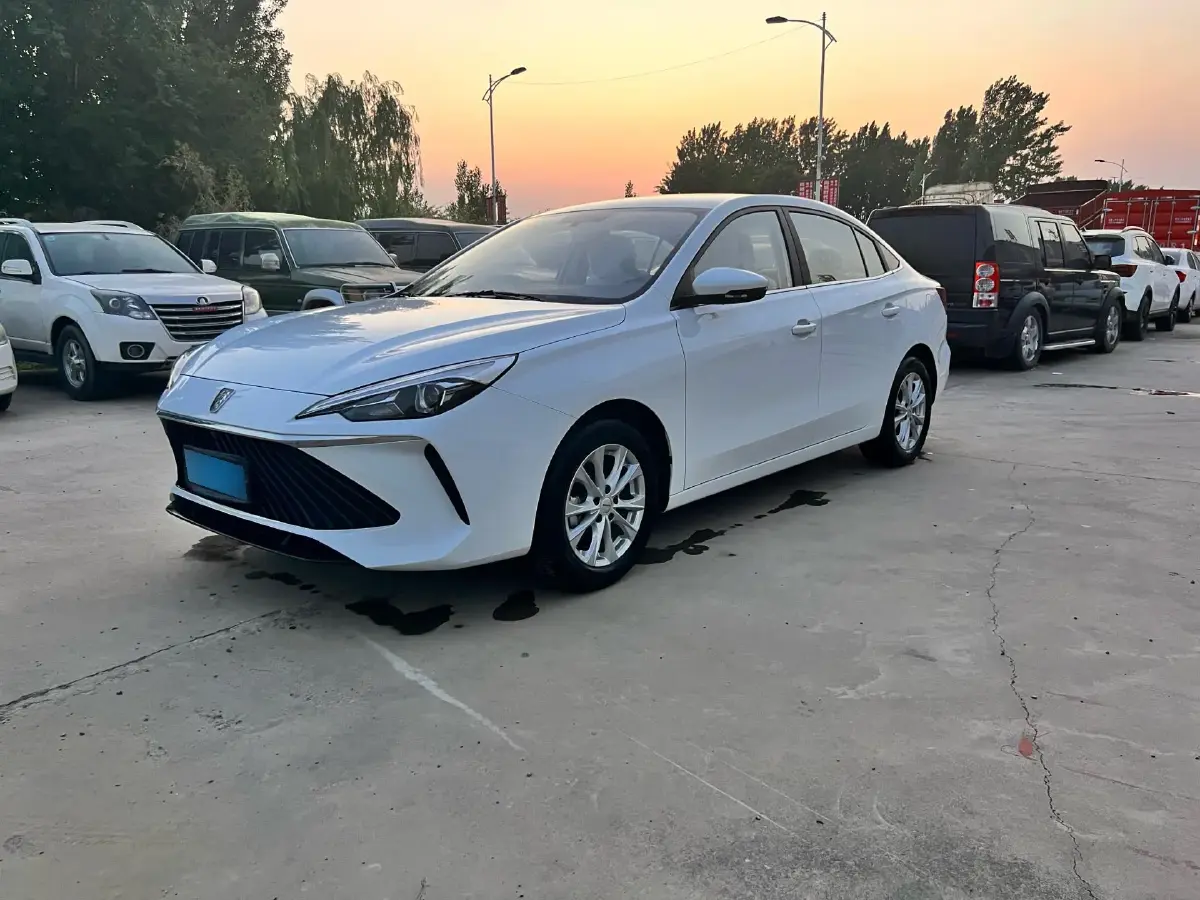 2023 Roewe i5 1.5L 129HP L4 5MT