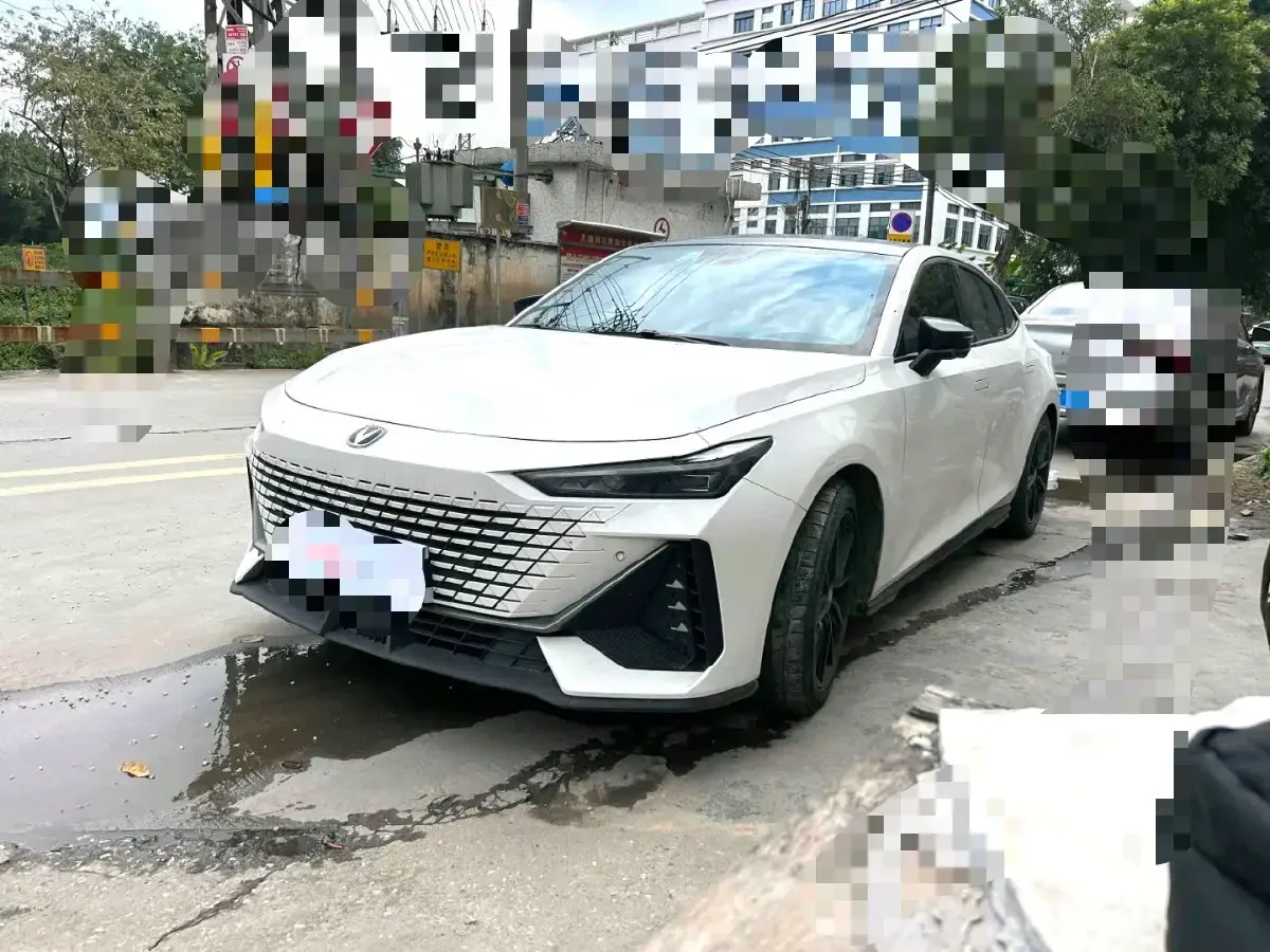 2022 ChangAn UNI-V 1.5T 188HP L4 7DCT