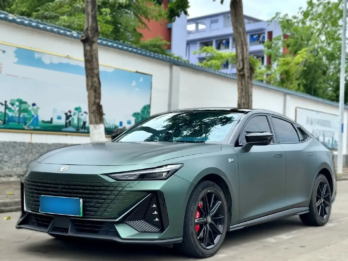 2023 ChangAn UNI-V iDD 1.5T 170HP L4 6TCT PHEV 18.4KWH