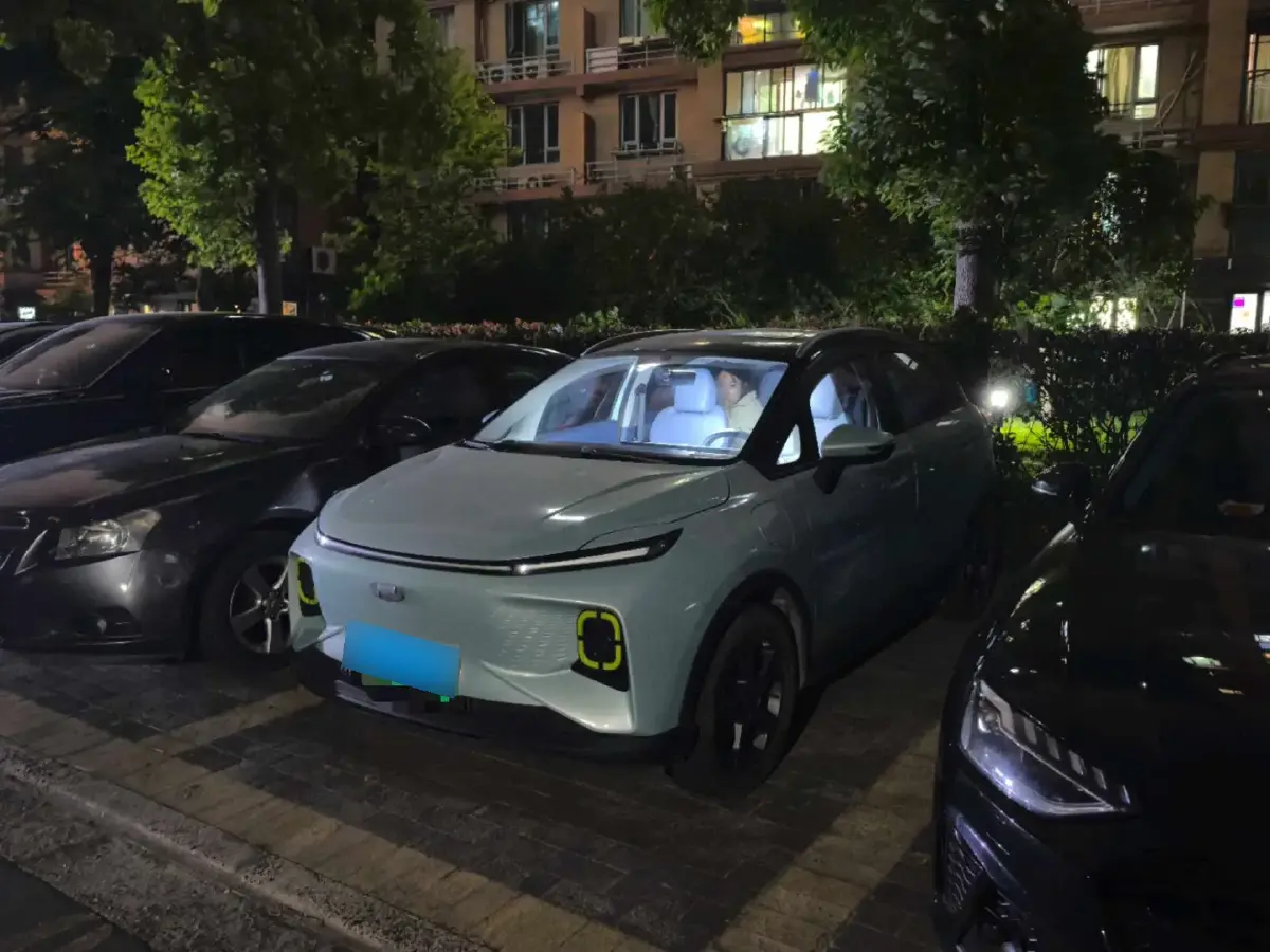 2023 Geometry E BEV 39.4KWH