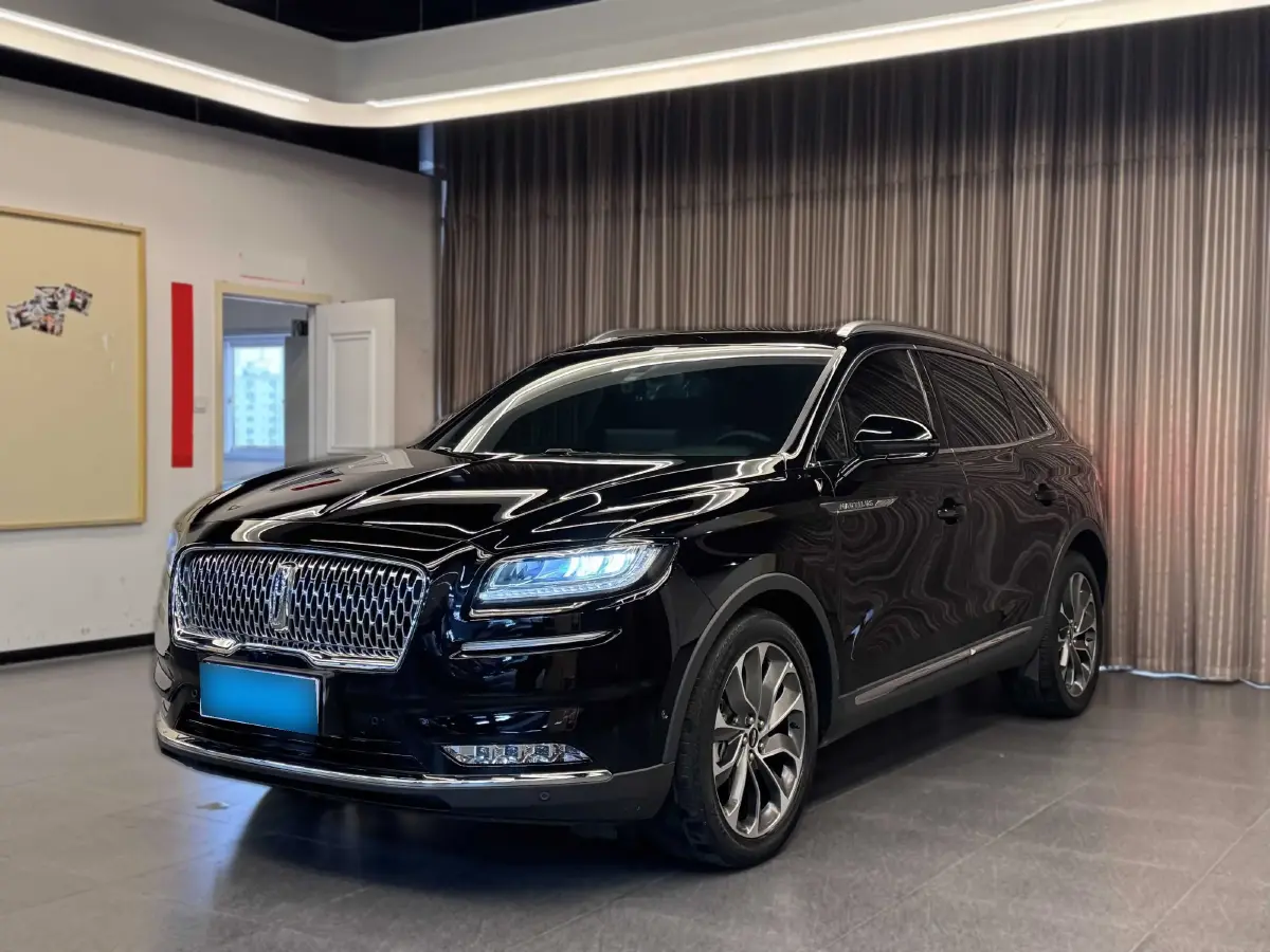 2021 Lincoln Nautilus 2.0T 245HP L4 8AT