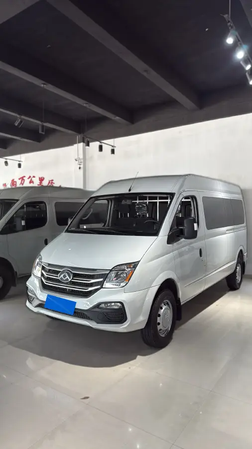 2023 MAXUS XinTu V80 2.0T 127HP L4 6AMT