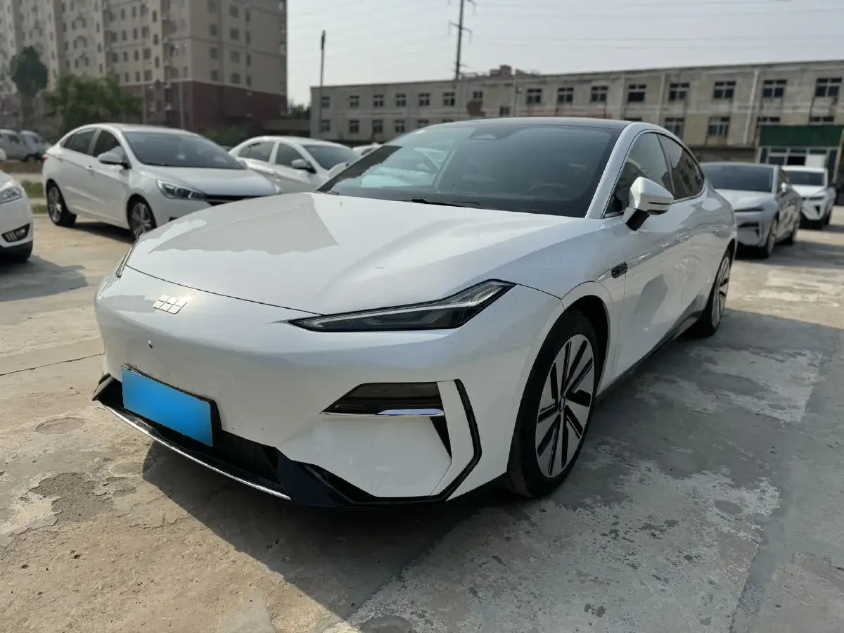 2024 Geely Galaxy E8 BEV 76KWH