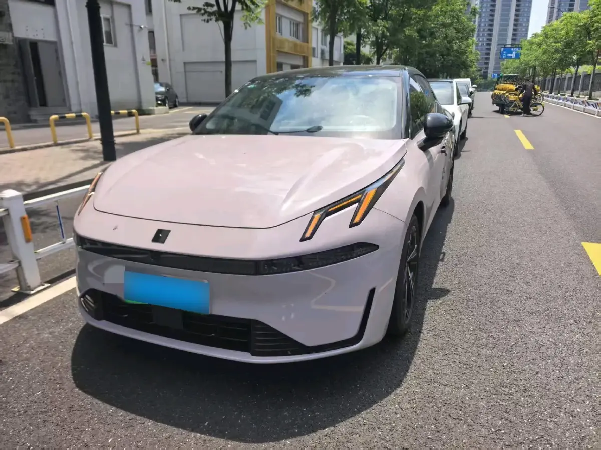 2024 LYNK&CO 07 EM-P 1.5T 163HP L4 3DHT PHEV 18.99KWH