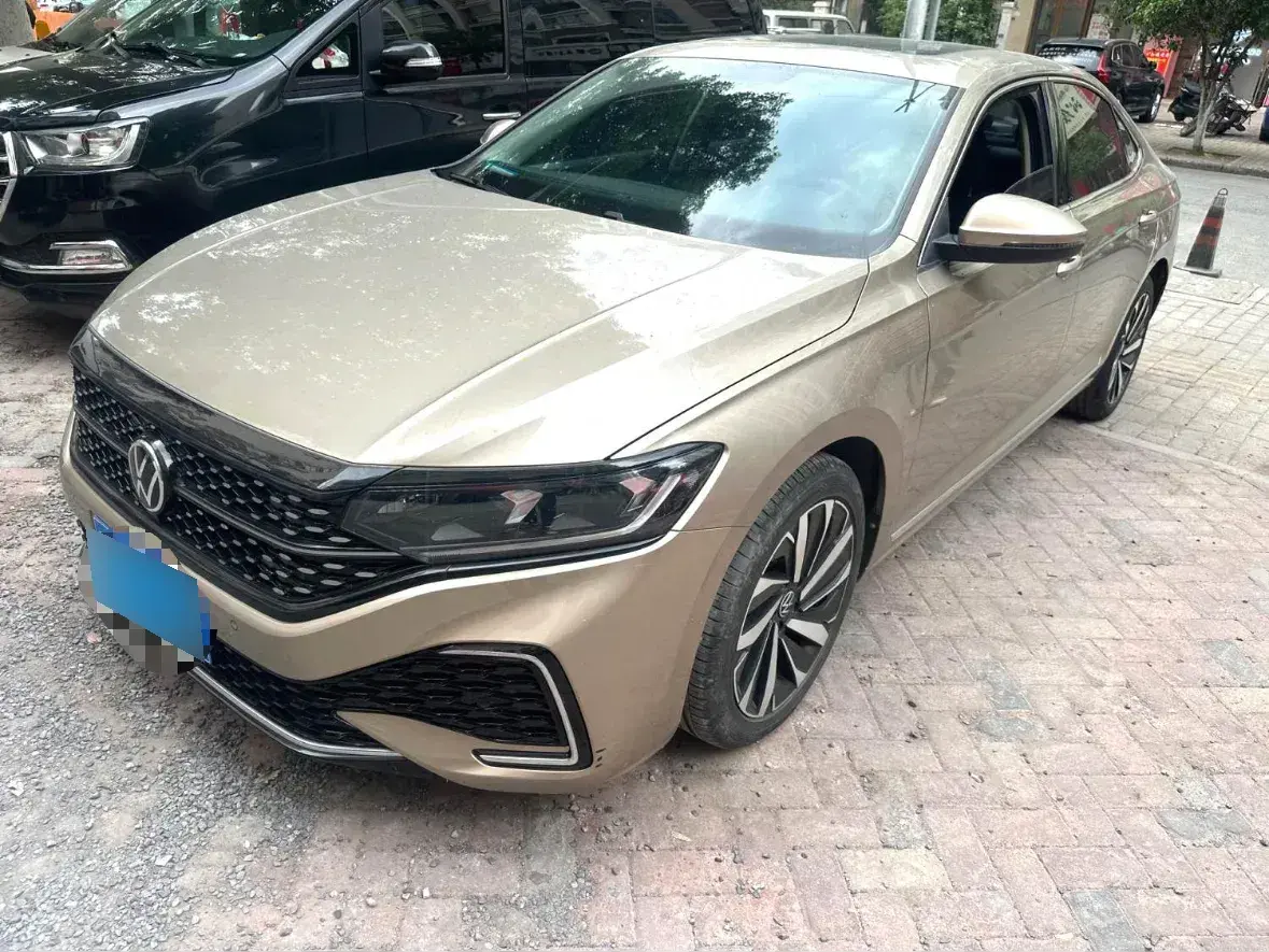 2022 Volkswagen Passat 2.0T 186HP L4 7DCT