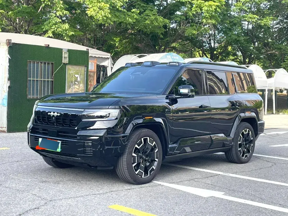 2025 FangChengBao Bao 8 2.0T 245HP L4 E-CVT PHEV 36.8KWH