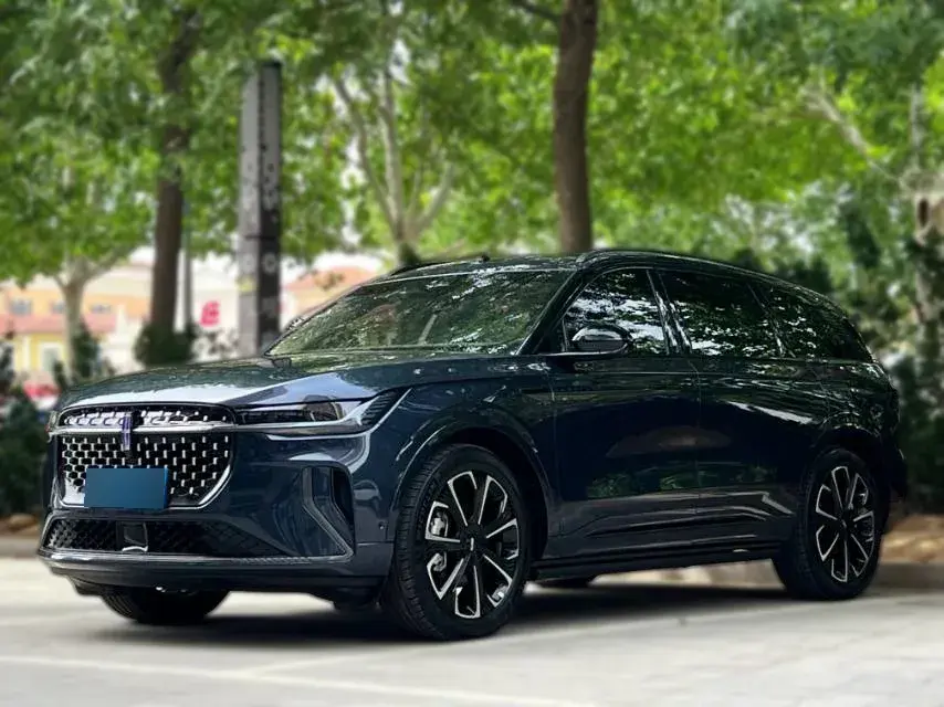 2023 Lincoln Nautilus 2.0T 261HP L4 8AT