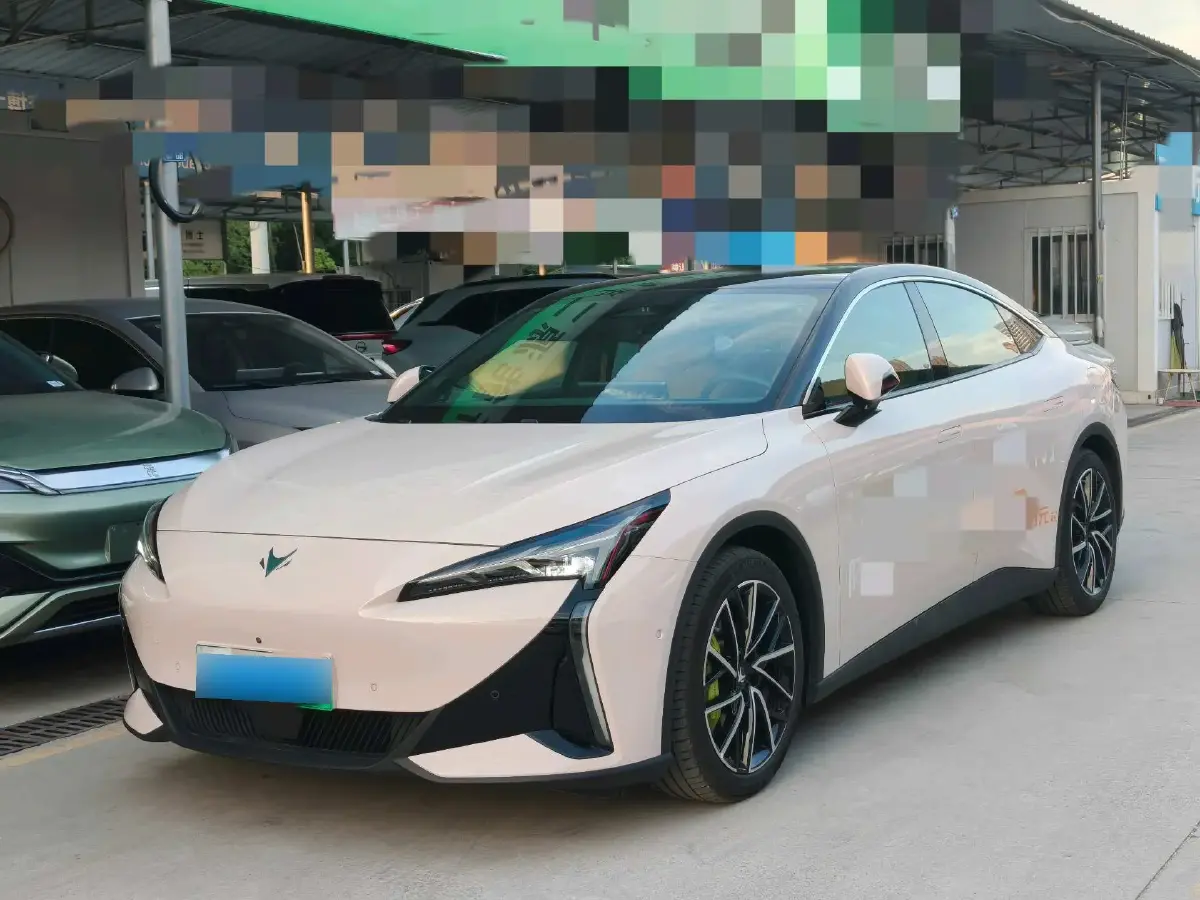 2024 ARCFOX αS5 BEV 79.2KWH