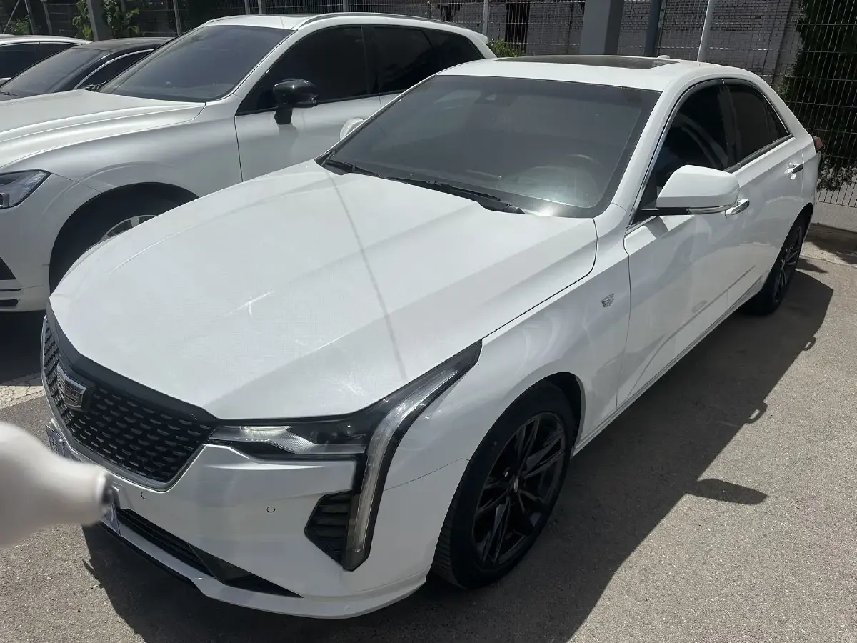2022 Cadillac CT4 2.0T 237HP L4 8AT