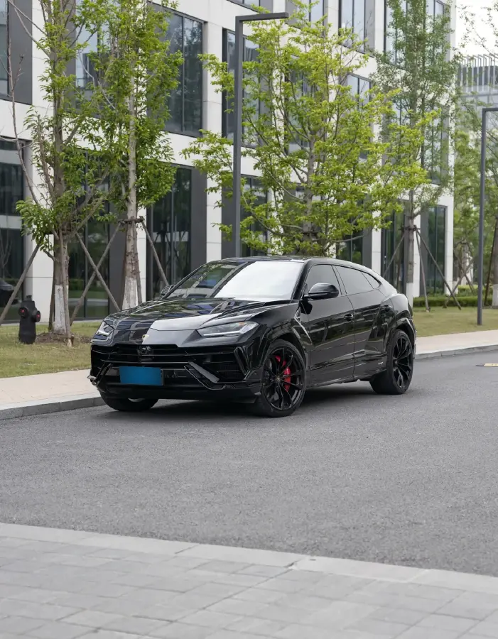 2023 Lamborghini Urus 4.0T 641HP V8 8AT