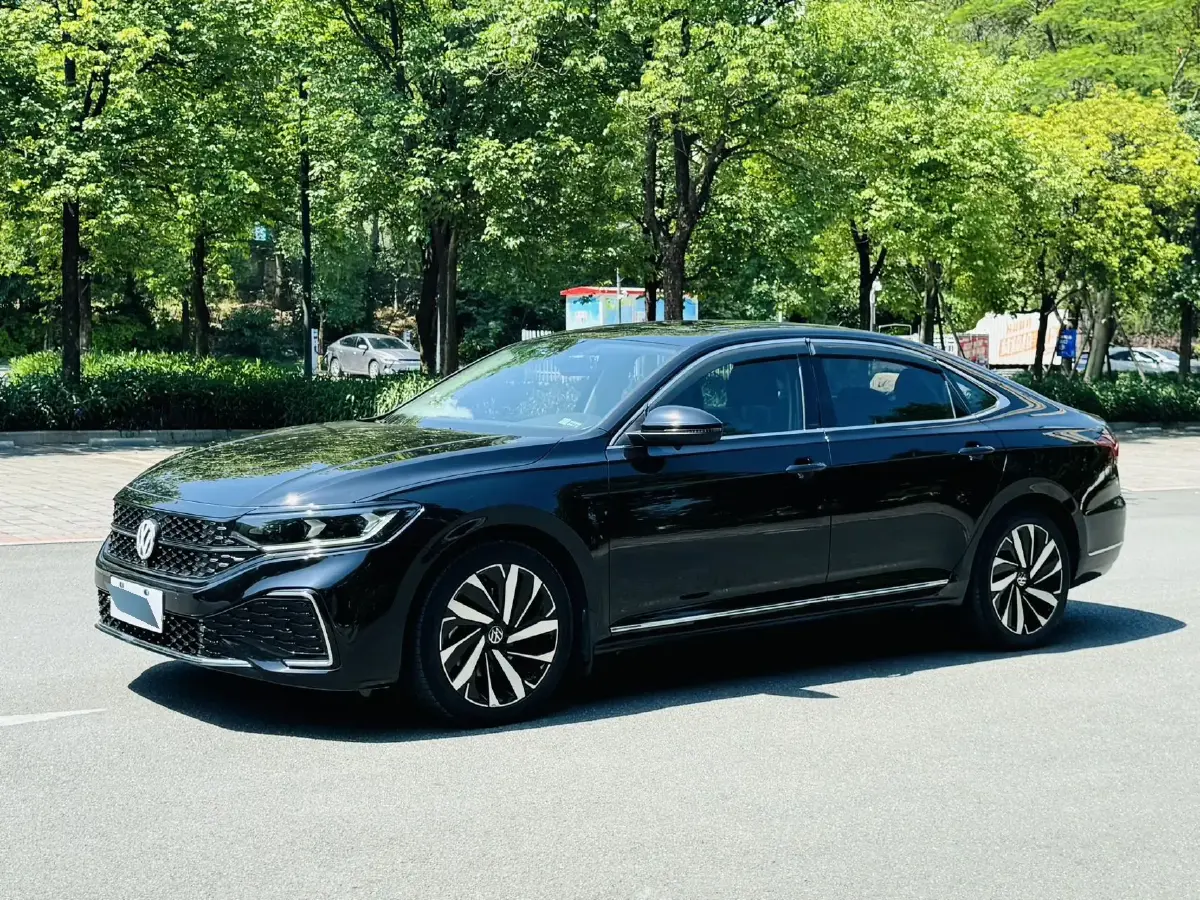 2021 Volkswagen Passat 2.0T 186HP L4 7DCT