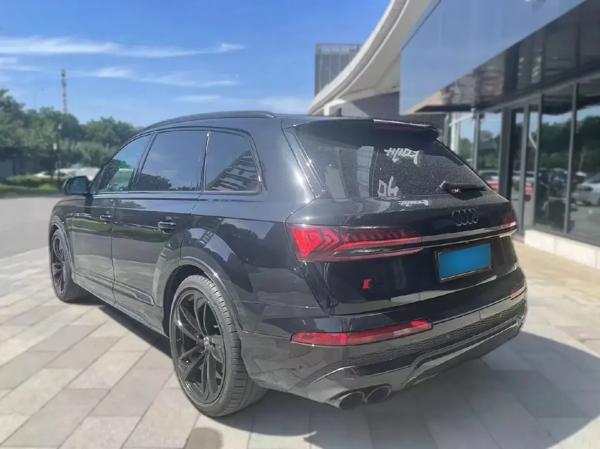2024 Audi SQ7 4.0T 507HP V8 8AT,autocango,china used car exporter,china ev exporter,chinese used car exporter,chinese used ev exporter