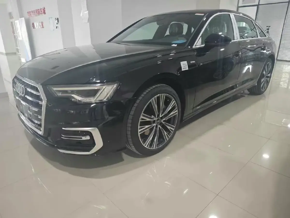 2024 Audi A6L 2.0T 245HP L4 7DCT
