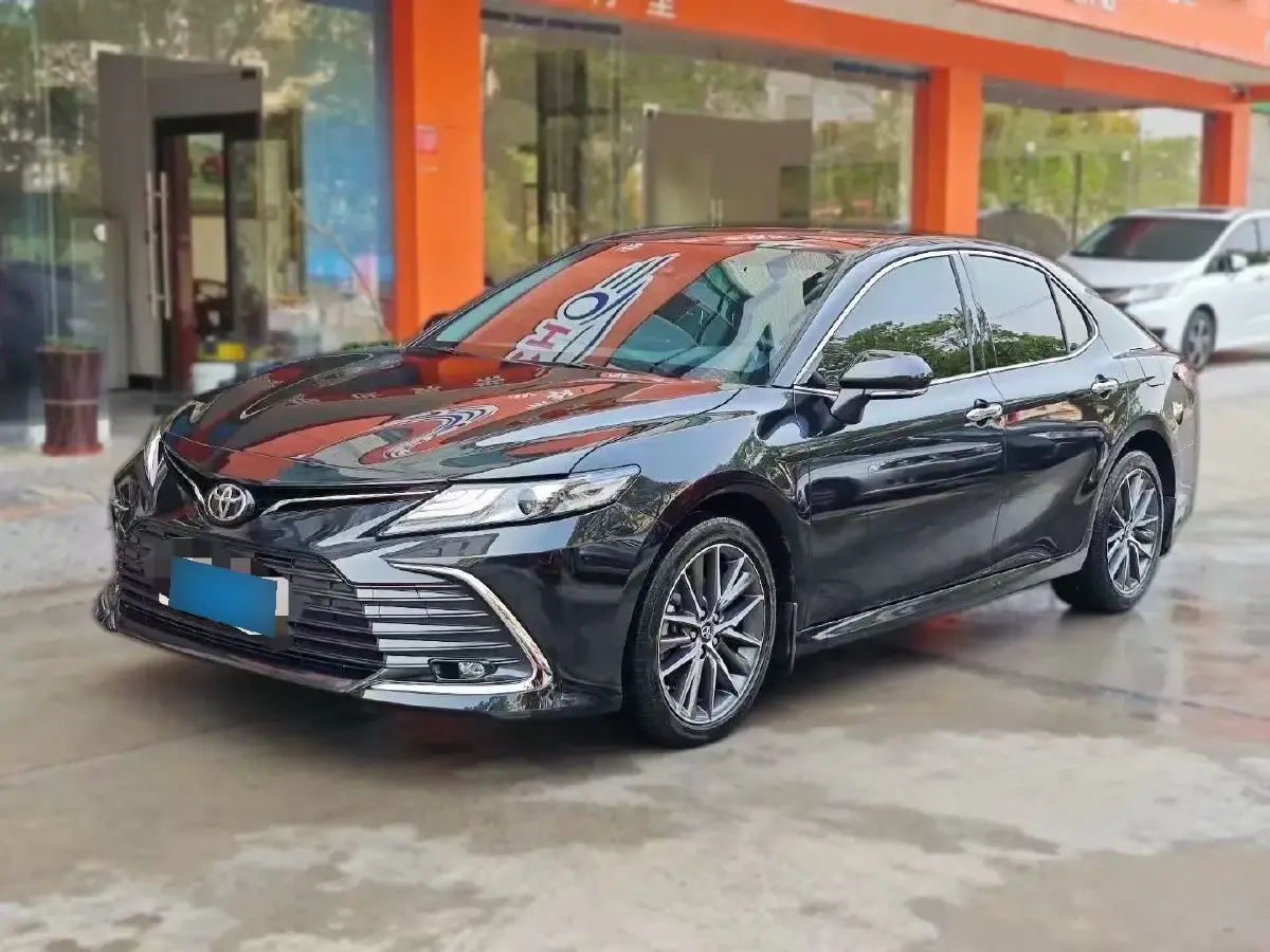 2021 Toyota Camry 2.5L 209HP L4 8AT