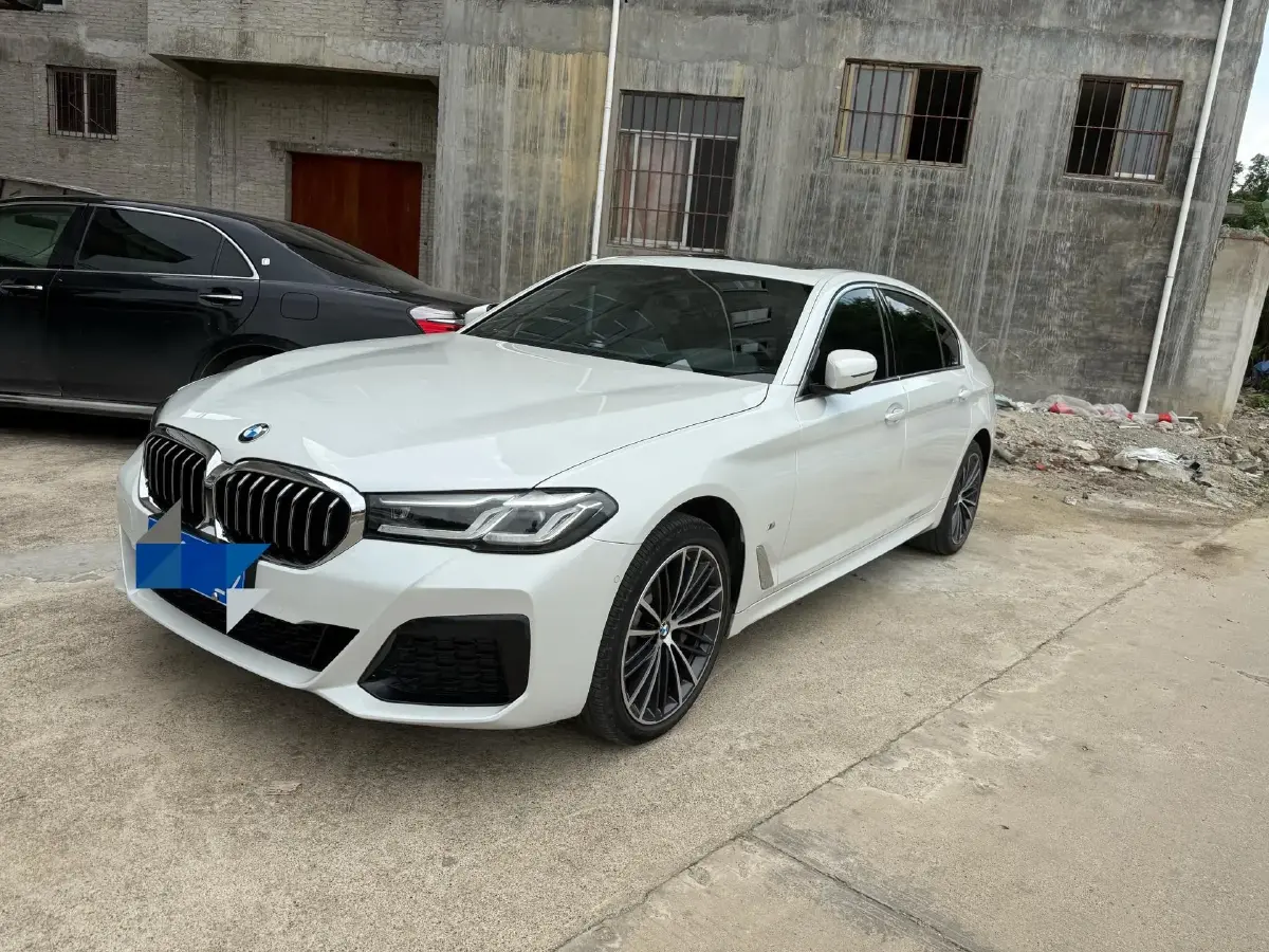 2022 BMW 5 Series 2.0T 252HP L4 8AT