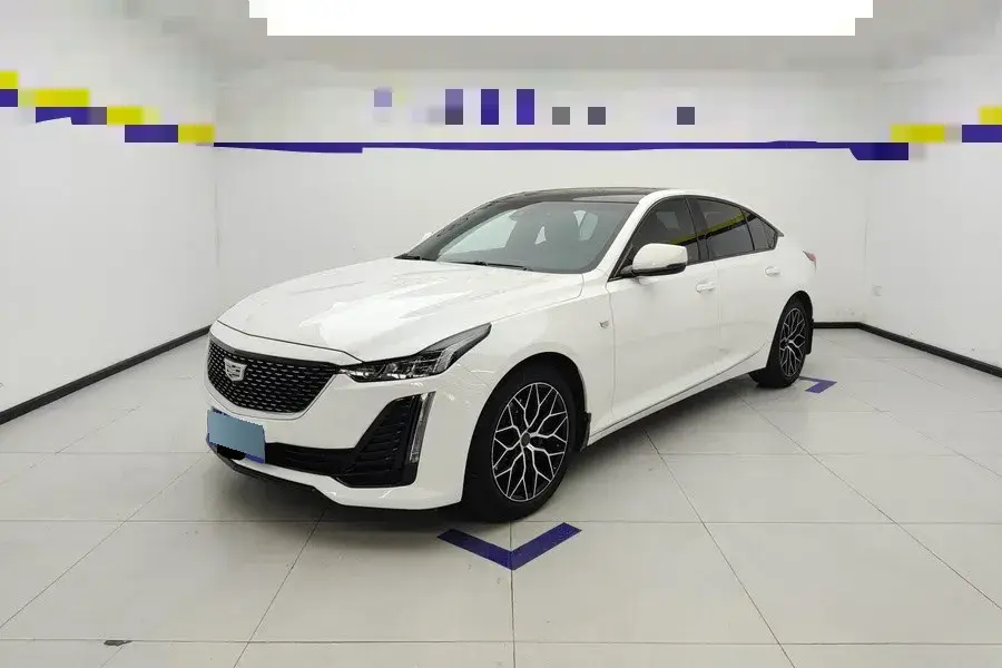 2022 Cadillac CT5 2.0T 237HP L4 10AT