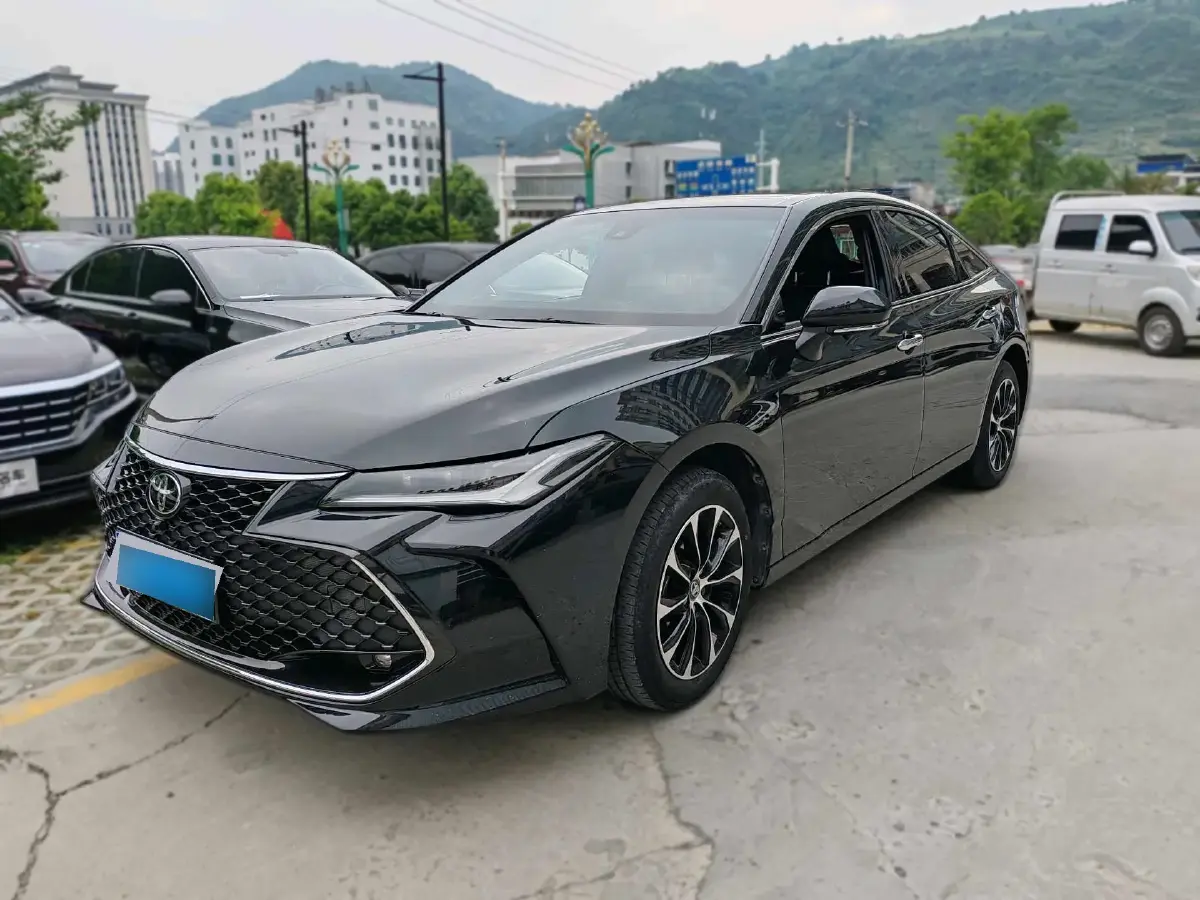 2022 Toyota Avalon 2.5L 209HP L4 8AT