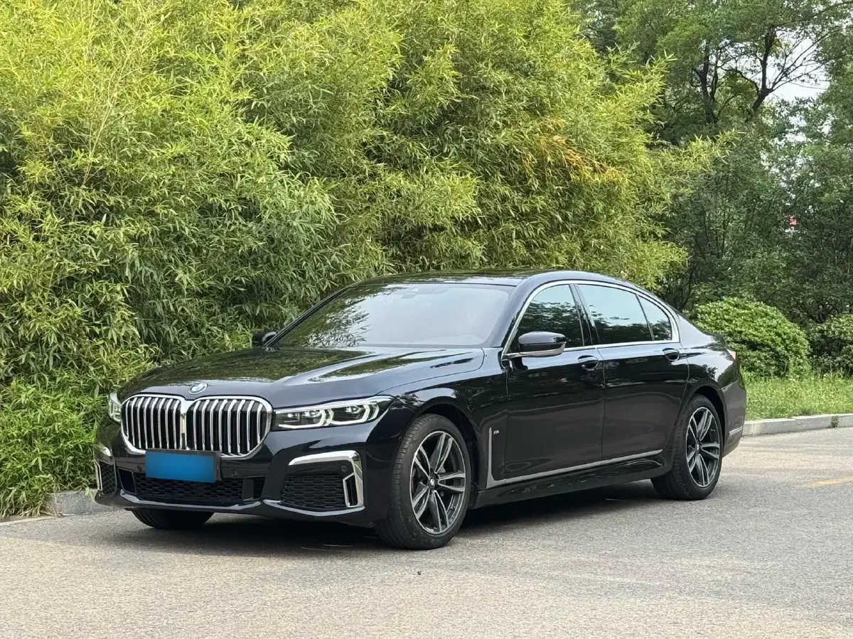 2021 BMW 7 Series 2.0T 265HP L4 8AT