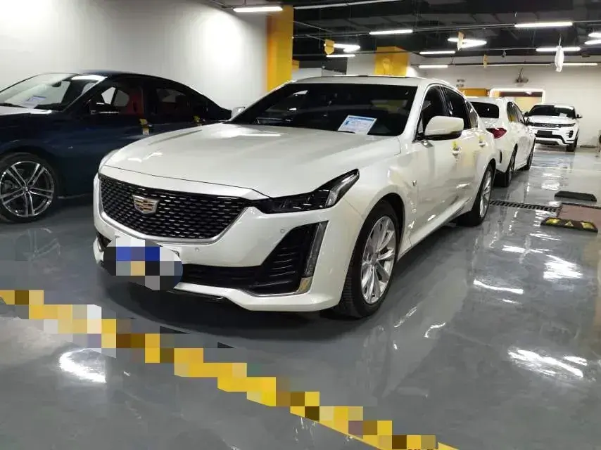 2023 Cadillac CT5 2.0T 237HP L4 10AT