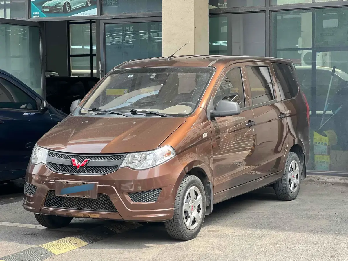 2019 WuLing HongGuang Plus 1.5T 147HP L4 6MT