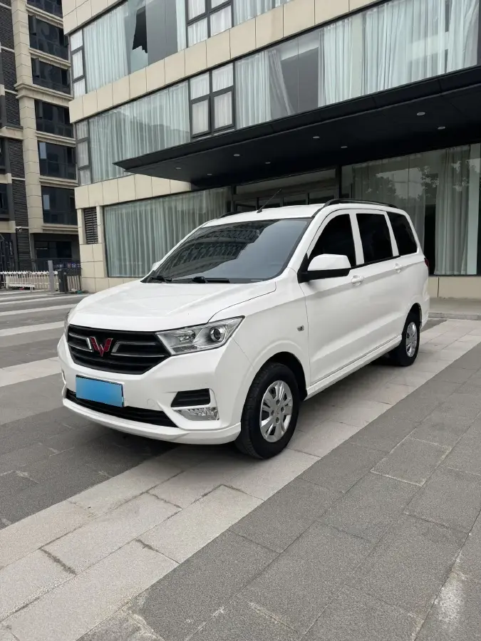 2021 WuLing HongGuang 1.5L 99HP L4 6MT