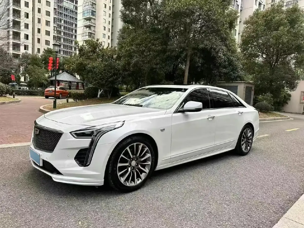 2022 Cadillac CT6 2.0T 237HP L4 10AT