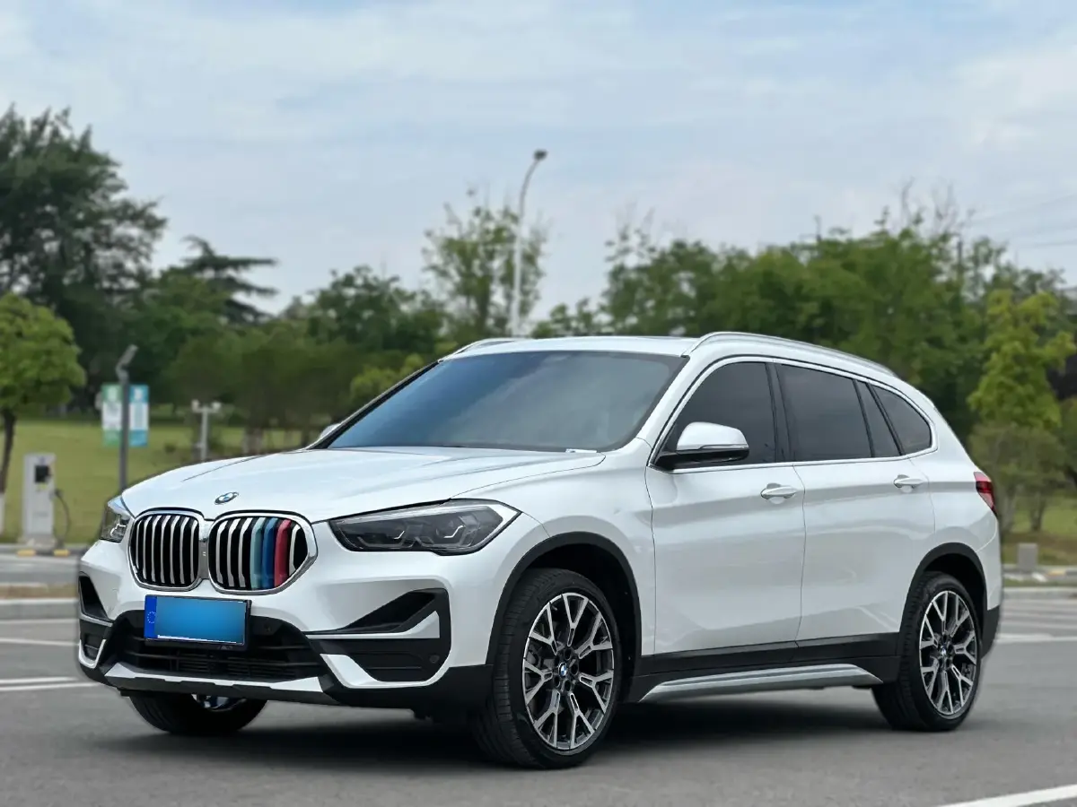 2022 BMW X1 2.0T 192HP L4 8AT
