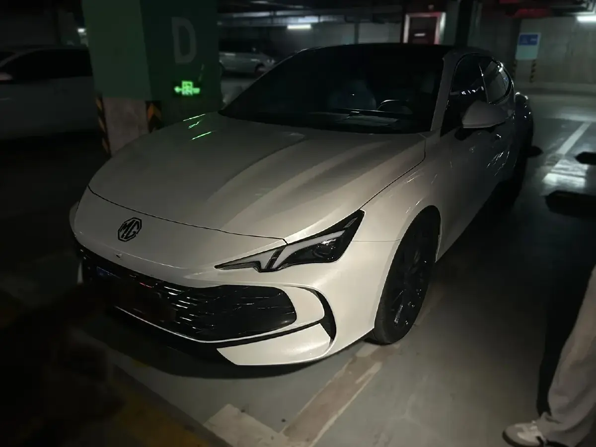 2023 MG 7 2.0T 261HP L4 9AT