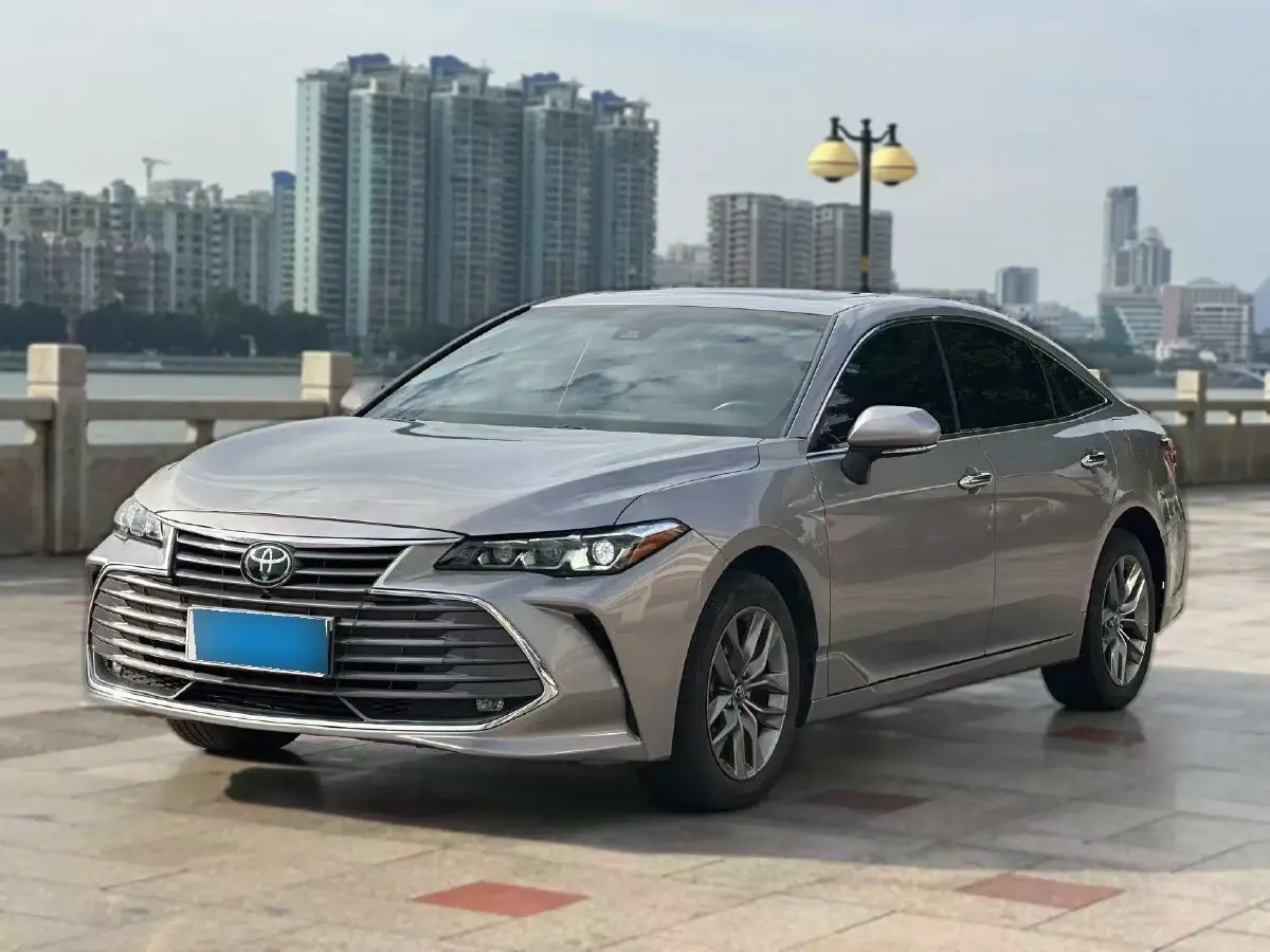 2022 Toyota Avalon 2.5L 209HP L4 8AT