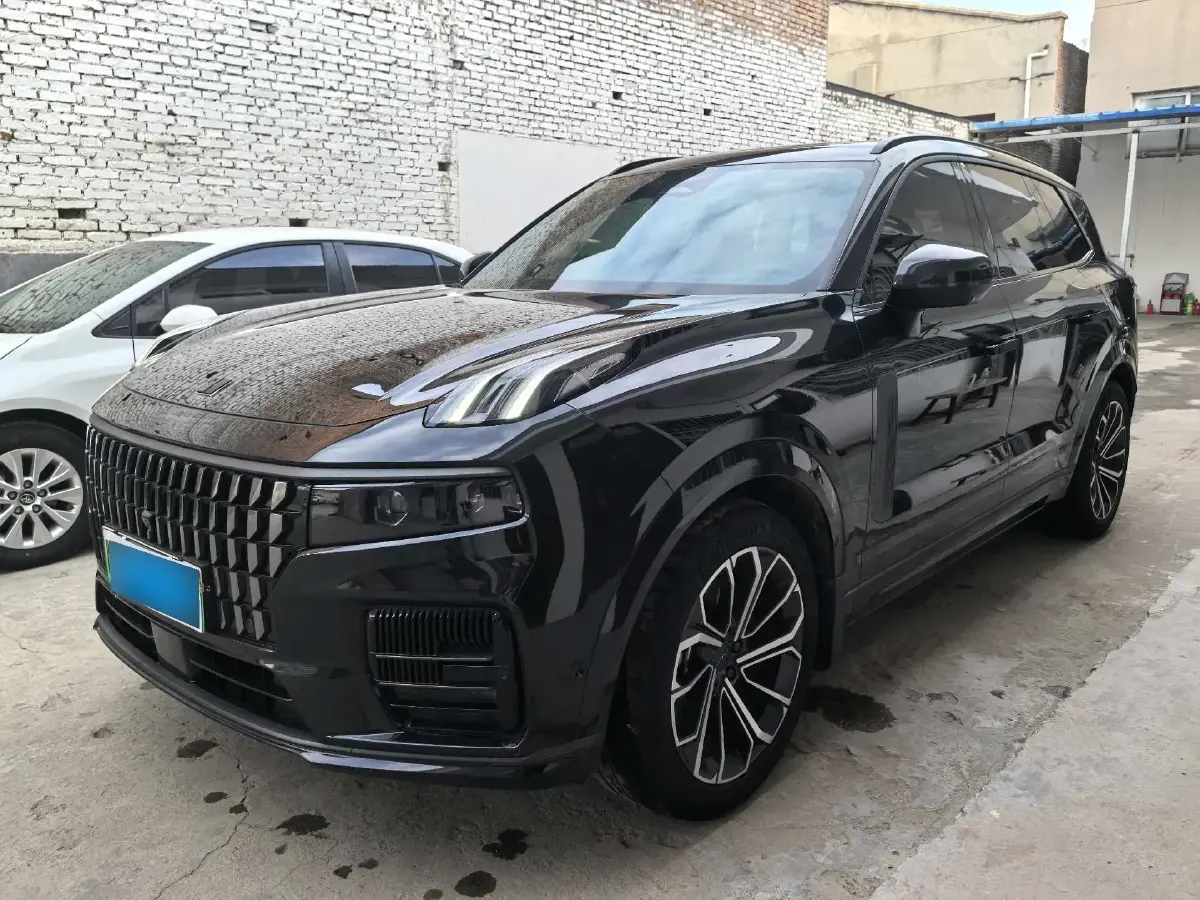 2023 LYNK&CO 09 EM-P 2.0T 254HP L4 3DHT PHEV 40.1KWH