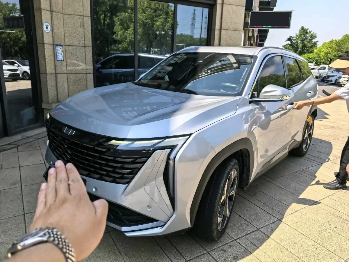 2023 Geely StarRay 1.5T 181HP L4 7DCT