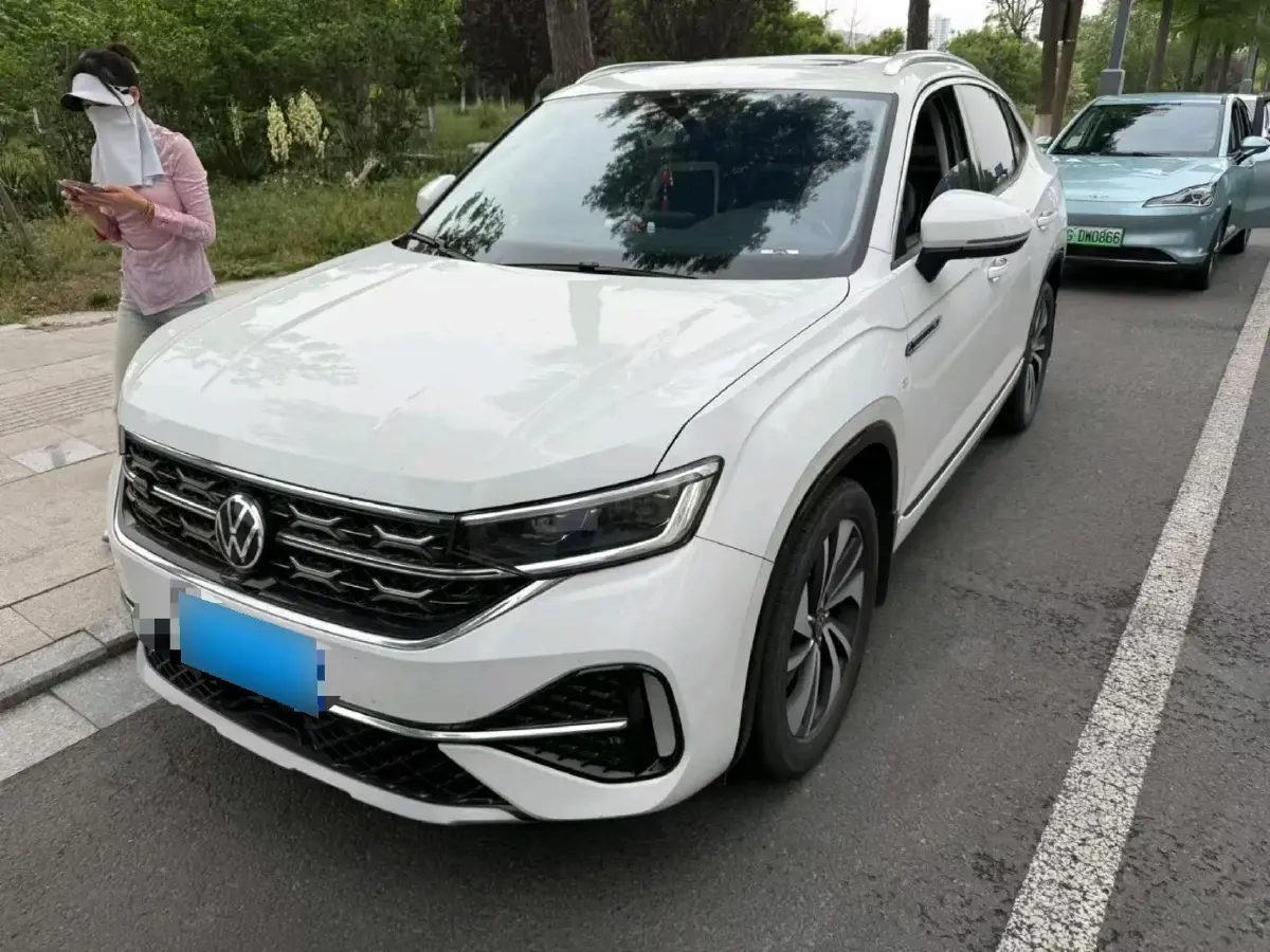 2023 Volkswagen Tayron X 2.0T 186HP L4 7DCT