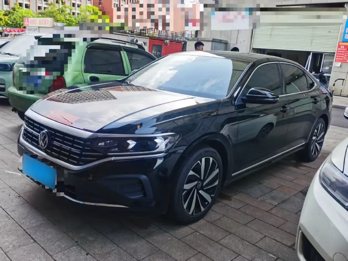 2024 Volkswagen Passat 2.0T 220HP L4 7DCT