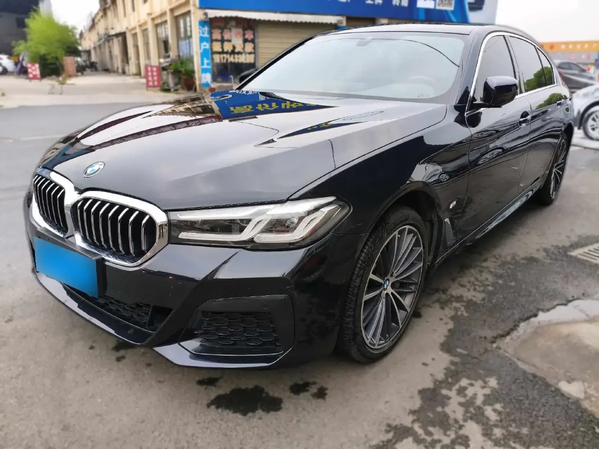 2023 BMW 5 Series 2.0T 245HP L4 8AT