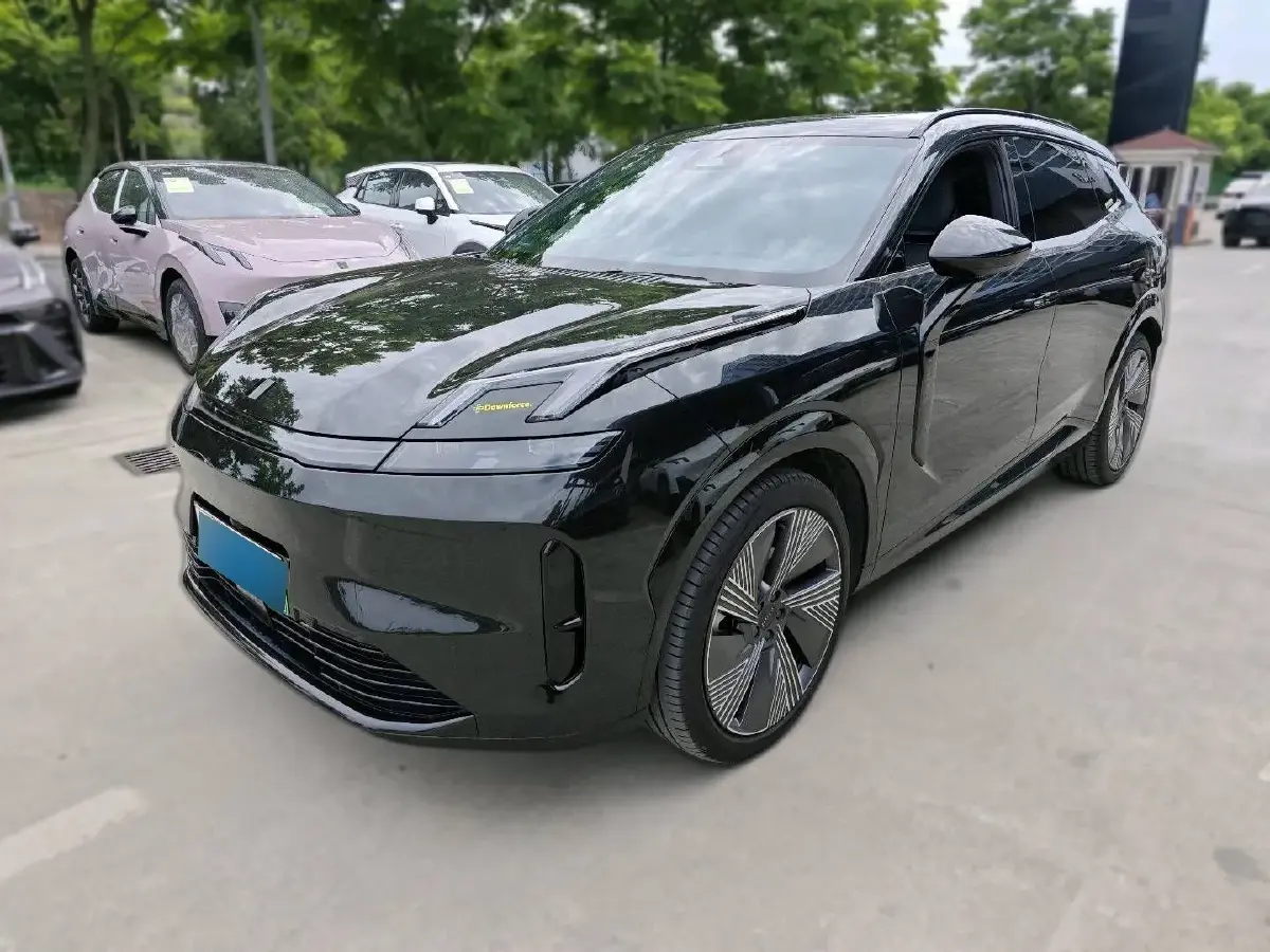 2023 LYNK&CO 08 EM-P 1.5T 163HP L4 3DHT PHEV 21.2KWH