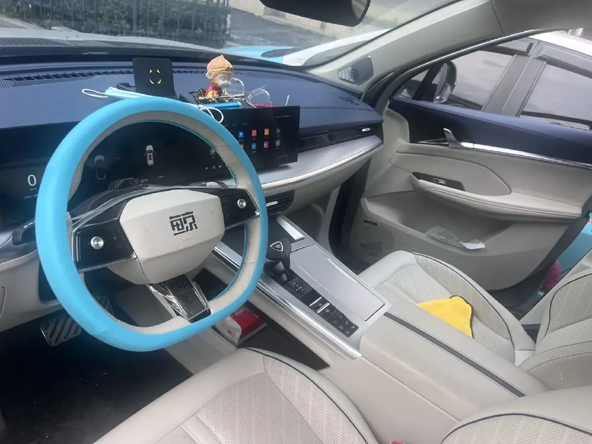 2022 Roewe Whale 2.0T 231HP L4 8AT,autocango,china used car exporter,china ev exporter,chinese used car exporter,chinese used ev exporter