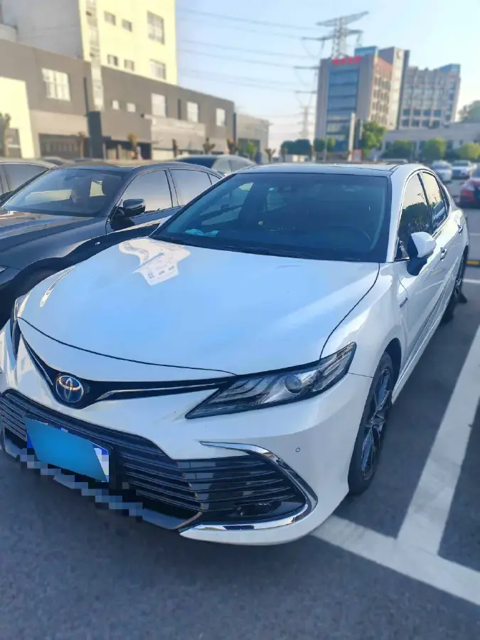 2023 Toyota Camry 2.5L 178HP L4 E-CVT Hybrid