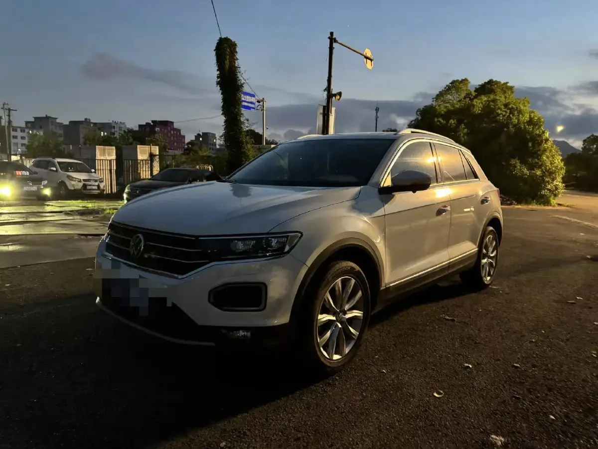 2022 Volkswagen T-Roc 1.4T 150HP L4 7DCT