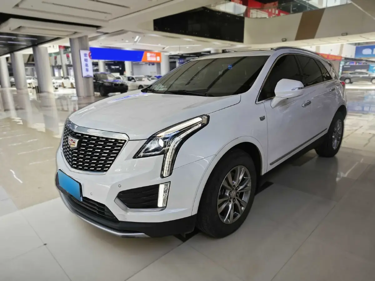 2022 Cadillac XT5 2.0T 237HP L4 9AT