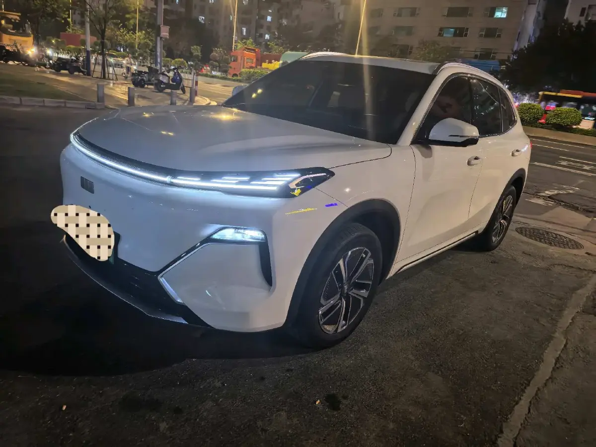 2025 Geely Galaxy Starship 7 EM-i 1.5L 112HP L4 1DHT PHEV 19.09KWH