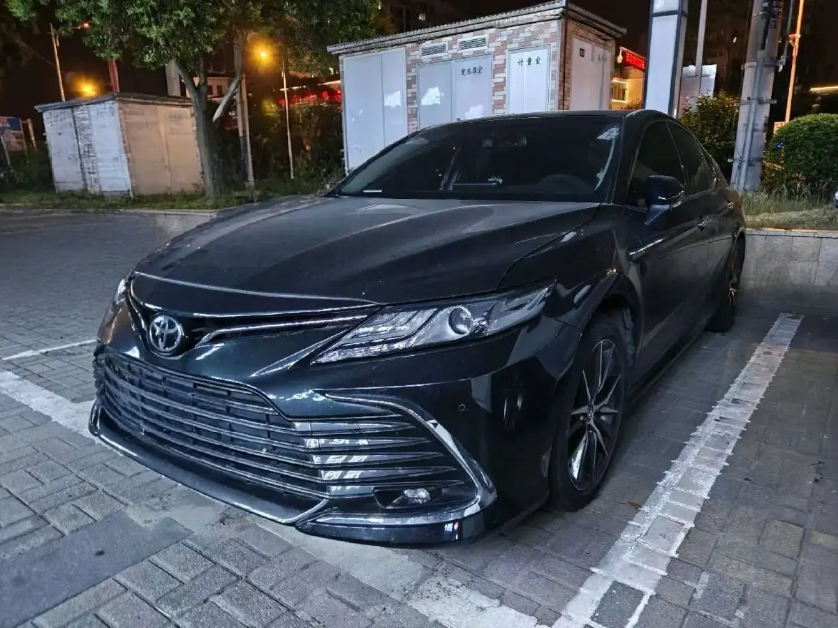 2021 Toyota Camry 2.5L 209HP L4 8AT