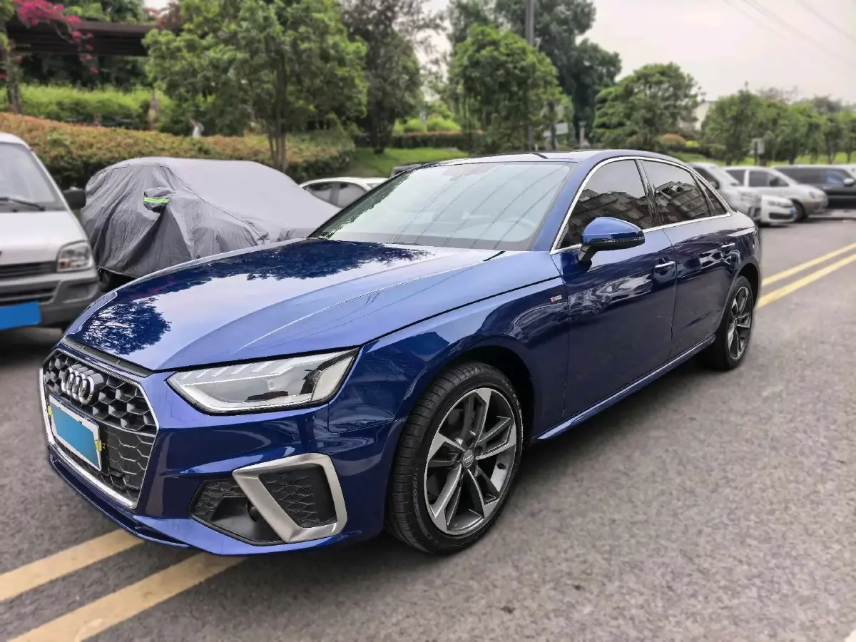 2022 Audi A4L 2.0T 190HP L4 7DCT
