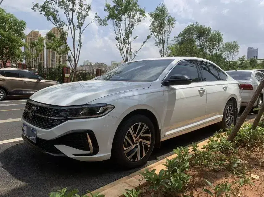 2024 Volkswagen Lavida 1.5T 160HP L4 7DCT